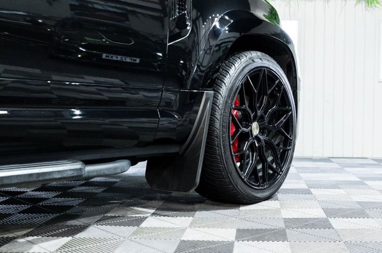 2023 Land Rover Defender 3.0 D300 MHEV X-Dynamic HSE SUV 5dr Diesel Auto 4WD Euro 6 (s/s) (300 ps...