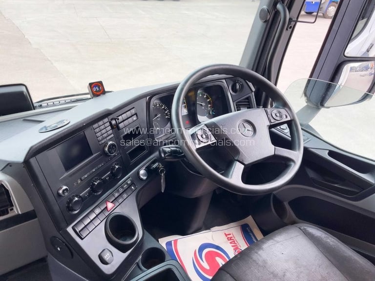 2018 (18) MERCEDES-BENZ ANTOS 1824L 18T SINGLE TEMP FRIDGE TRUCK