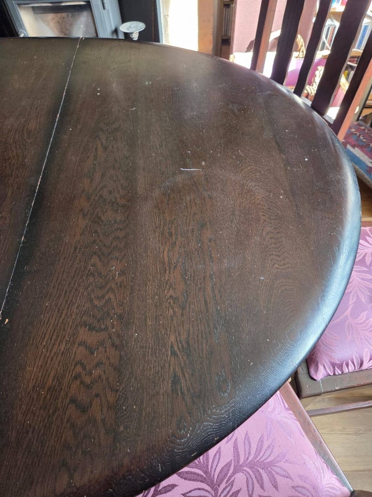 Dining Table & Chairs