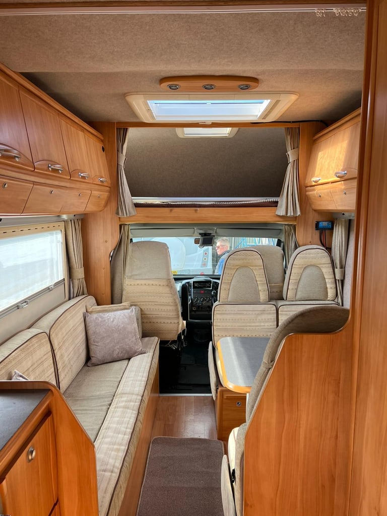 2005 - Adria Coral 630 DH - 2.8ltr - 40,000 miles - 5 berth / 6 belts 