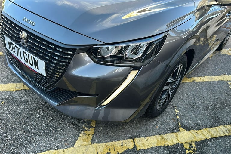  Peugeot 208 1.2 Puretech Allure Premium Hatchback 5dr Petrol Manual Euro 6 s/s