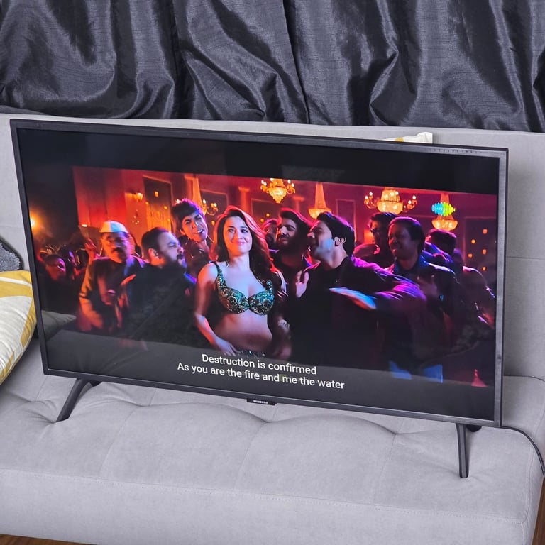 Samsung TV QLED smart slim 