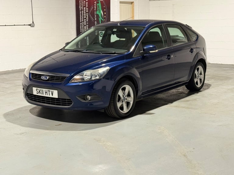 2011 Ford Focus 1.6 Zetec 5dr HATCHBACK Petrol Manual