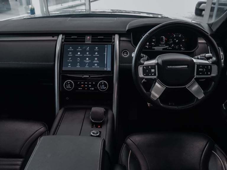 2021 Land Rover Discovery 3.0 D300 R-Dynamic HSE 5dr Auto Station Wagon Diesel Automatic