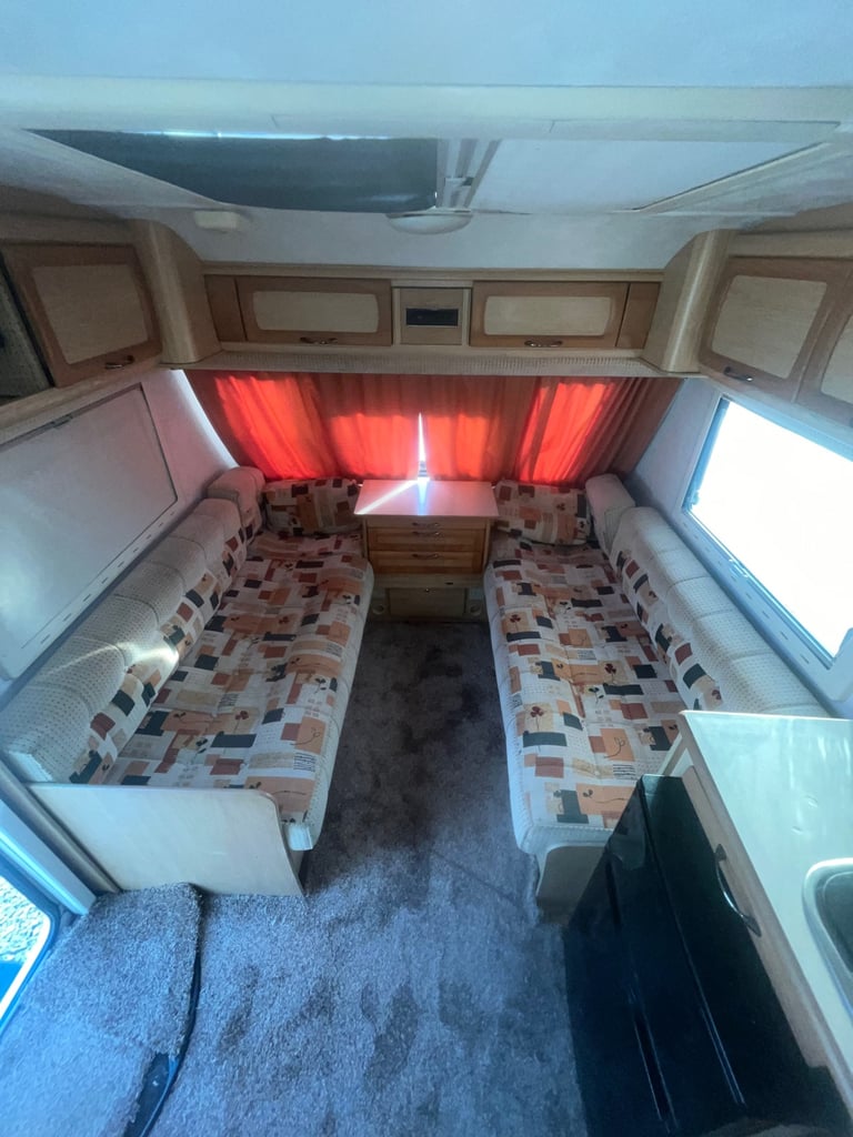 2007 fixed bed elddis caravan 4 berth touring caravan