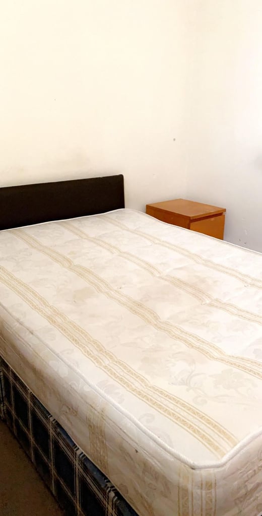 FOUR (4) BEDROOM FLAT IN WALTHAMSTOW, E17 3LL FOR JUST £1835pcm ! {AVAILABLE NOW}