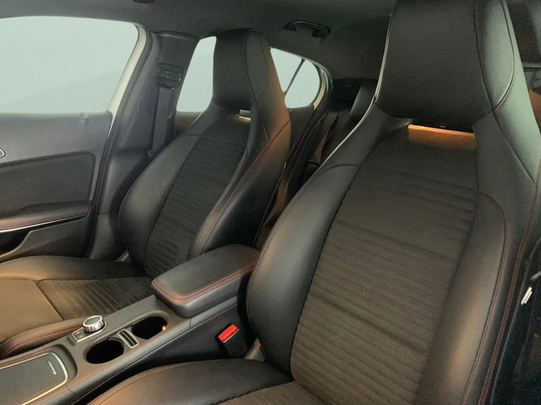 2019 Mercedes-Benz GLA GLA 180 AMG Line Edition 5dr Auto ESTATE PETROL Automatic