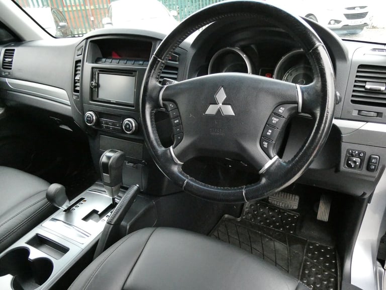3.2 DI-DC [197] Warrior 3dr Auto *YES GEN 39K!!+8 SERVICES+SATNAV+HTD LTHR*