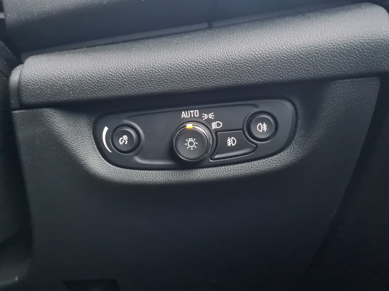 2017 Vauxhall Insignia 1.6 Turbo D ecoTec Elite Nav 5dr HATCHBACK Diesel Manual