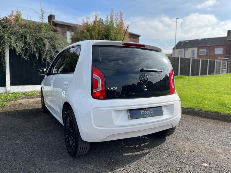 2015 Volkswagen up! 1.0 High up! Euro 5 5dr HATCHBACK Petrol Manual