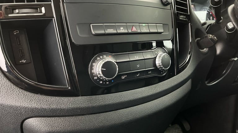 2022 Mercedes-Benz Vito 2.0 114 CDI SELECT Tourer Double Cab 5dr Diesel G-Tronic RWD L3 Euro 6 (s...