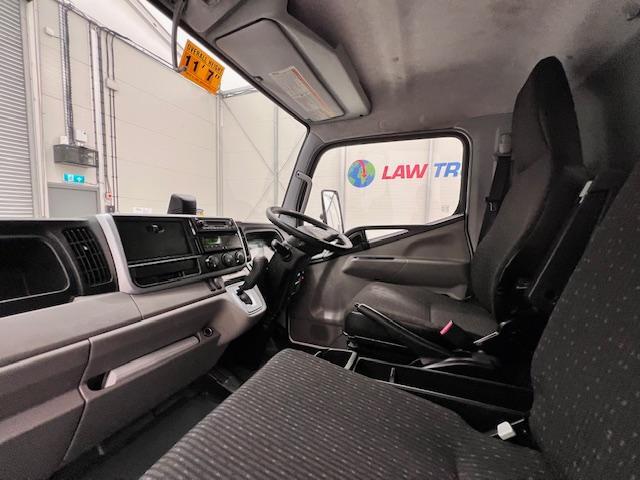 Mitsubishi Fuso Canter 7C18 Day Cab Box Van 
