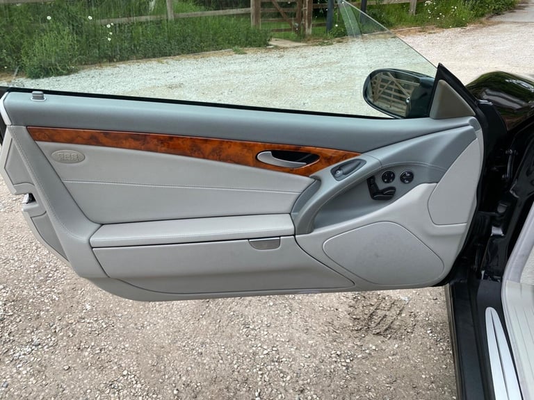 2005 Mercedes-Benz SL 5.0 SL500 2dr CONVERTIBLE Petrol Automatic