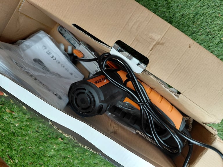 ** BRAND NEW UNUSUED EVOLUTION SANDER **
