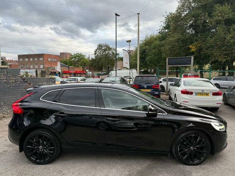 2016 Volvo V40 2.0 D2 Inscription Euro 6 (s/s) 5dr HATCHBACK Diesel Manual