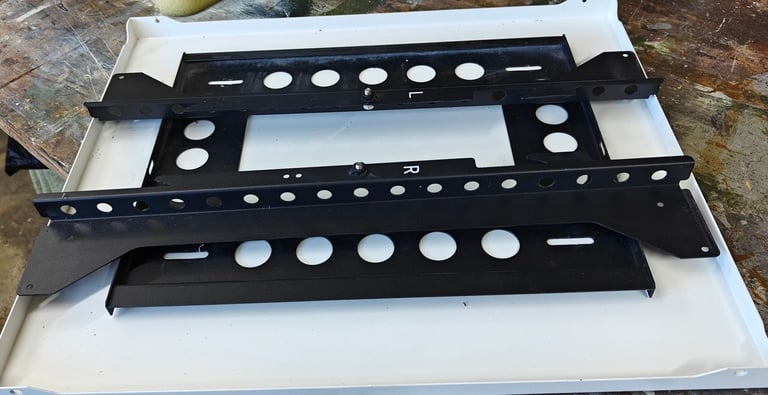 Solar Battery Cables and Mounting Bracket 