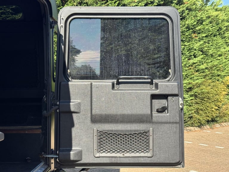 2010 Land Rover Defender 90 2.4 TDCi Hard Top SUV 3dr Diesel Manual 4WD SWB Euro 4 (122 bhp) SUV ...