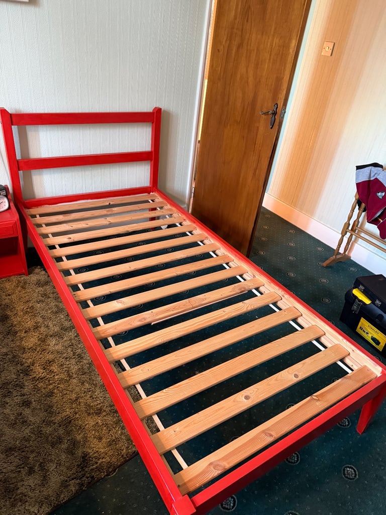 Single bed frame with mattress 
