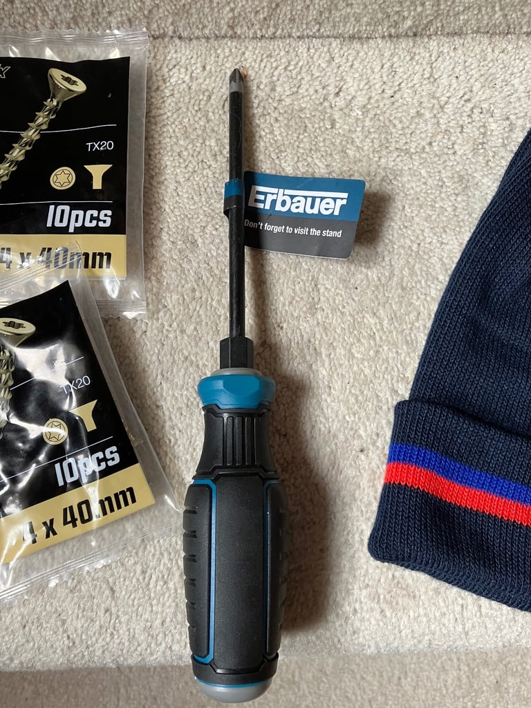 Screwfix storage bag/beanie hat/pencils/Erbauer screwdriver/Turbo gold screws. New