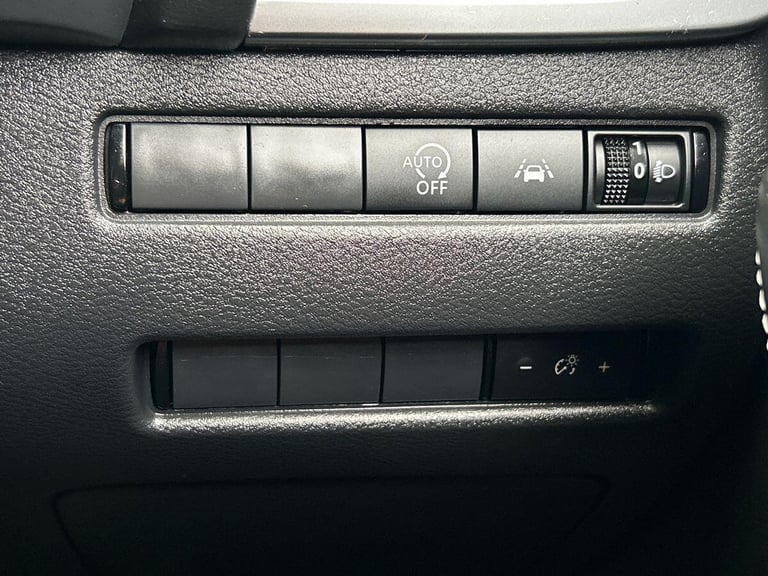 2022 Nissan Qashqai 1.3 DIG-T MHEV N-Connecta SUV 5dr Petrol Hybrid Manual Euro 6 (s/s) (140 ps S...