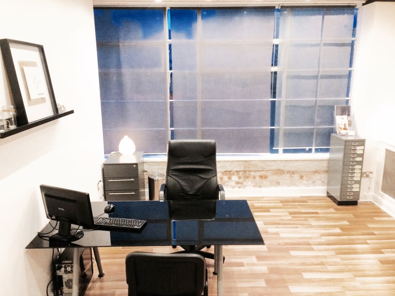 image for MODERN OFFICES IN BRADFORD CITY CENTRE TO LET near Leeds / Halifax WORK SPACE ROOMS RENT