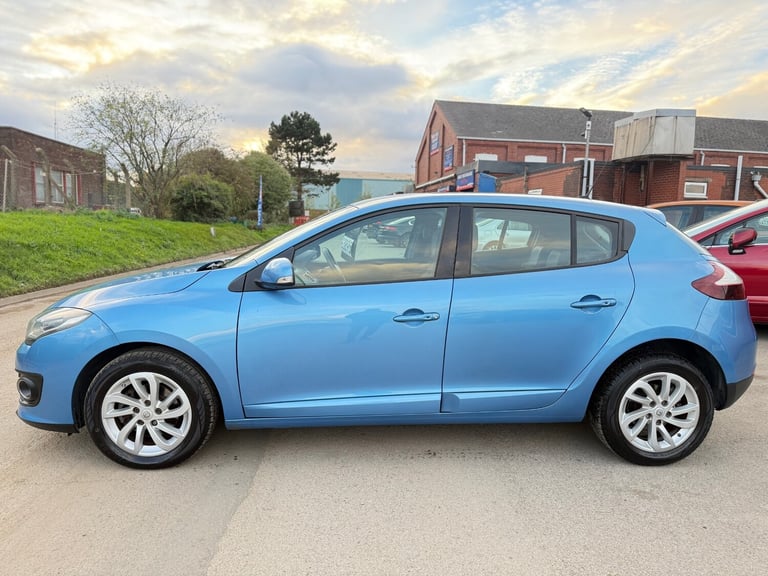 2016 Renault Megane 1.5 dCi Dynamique Nav 5dr HATCHBACK Diesel Manual