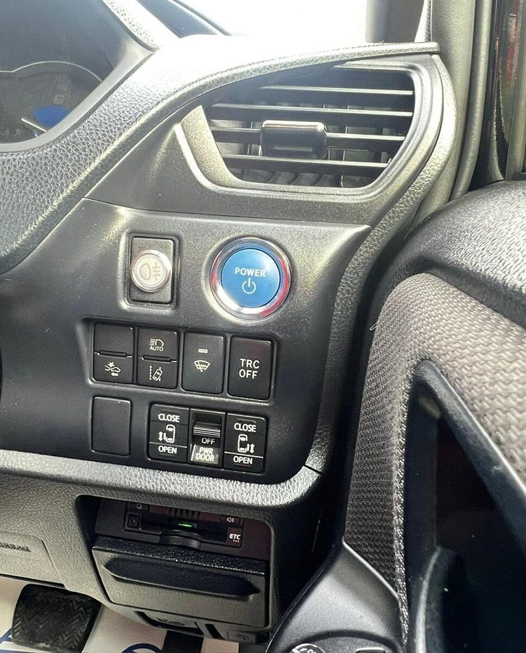 2019 Toyota Voxy Noah Hybrid 1.8 ZWR80 Auto Hybrid
