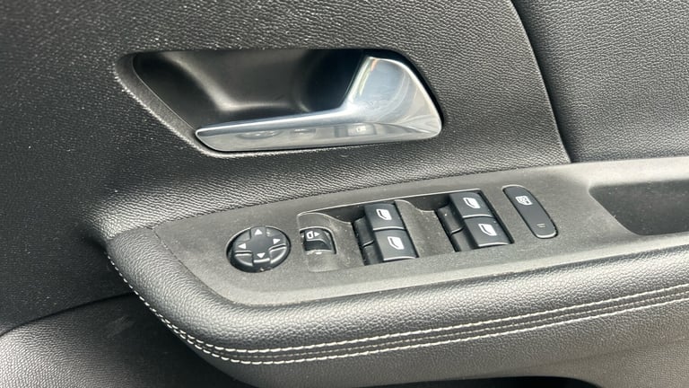 2022 Vauxhall Mokka 1.2 Turbo SRi Premium 5dr Petrol