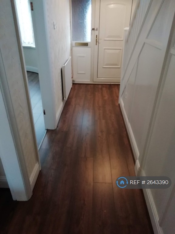 4 bedroom house in Lower City Road, Tividale, Oldbury, B69 (4 bed) (#2643390)