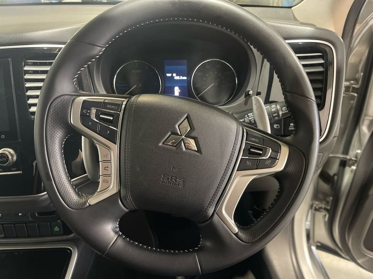 2020 20 MITSUBISHI OUTLANDER 2.4H TWINMOTOR 13.8KWH DESIGN SUV 5DR PETROL PLUG-I