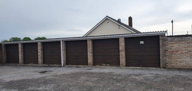 Garage/Parking/Storage to rent: Roe Close (r/o 7)Bridgwater, TA6 5DQ