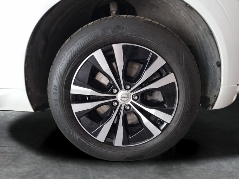2021 Volvo XC60 2.0 B4 MHEV Momentum SUV 5dr Diesel Hybrid Auto AWD Euro 6 (s/s) (197 ps) - Suv H...