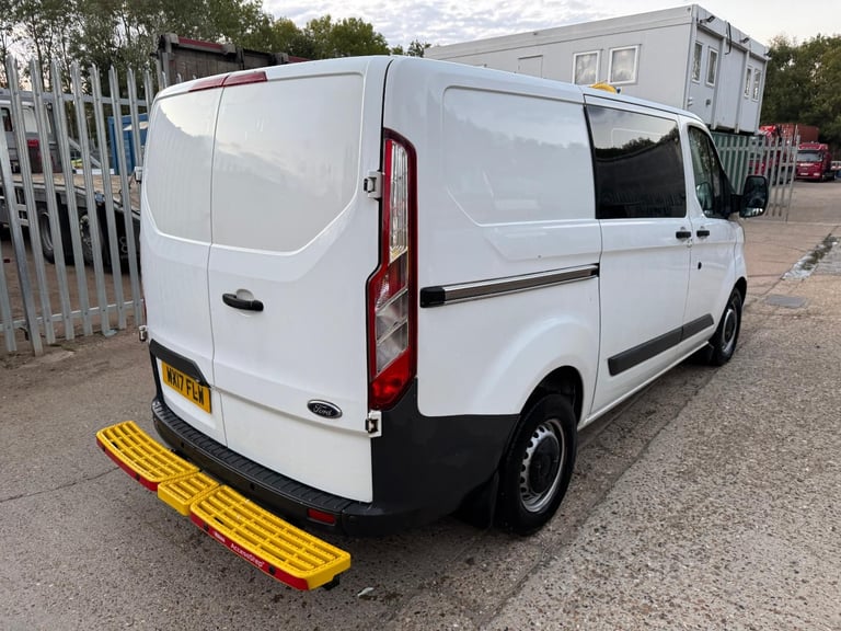 2017 Ford Transit Custom Crew Van