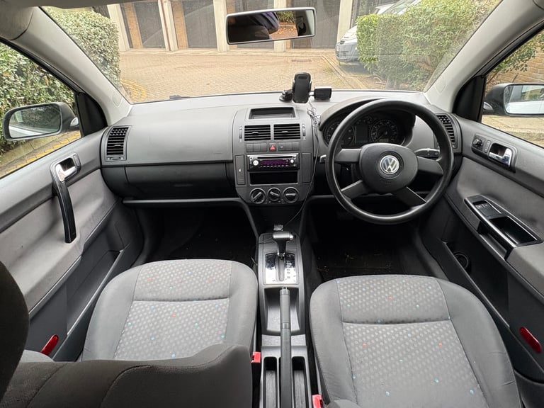 Volkswagen, POLO 1.4 automatic petrol ,5 doors, drives great, full service history,1 year mot 