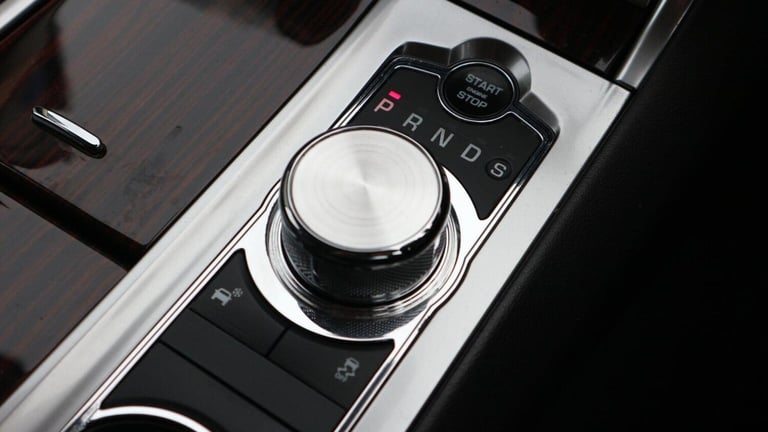 JAGUAR XF 2.2d Portfolio Sportbrake Auto Euro 5 (s/s) 5dr 2015