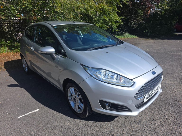 image for 2016 Ford Fiesta 1.0T EcoBoost Zetec Euro 6 (s/s) 3dr HATCHBACK Petrol Manual
