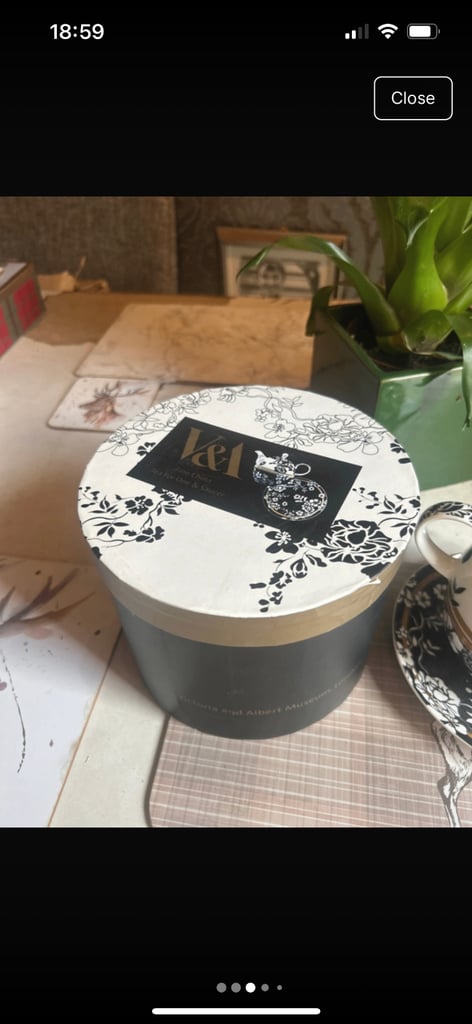 Victoria and Albert museum tea for one, boxed