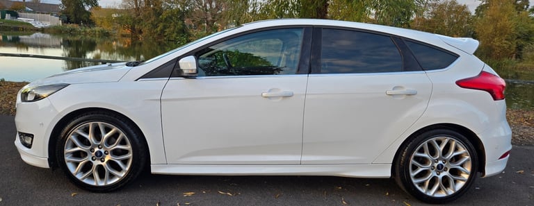 Ford, FOCUS, Hatchback, 2015, Manual, 999 (cc), 5 doors