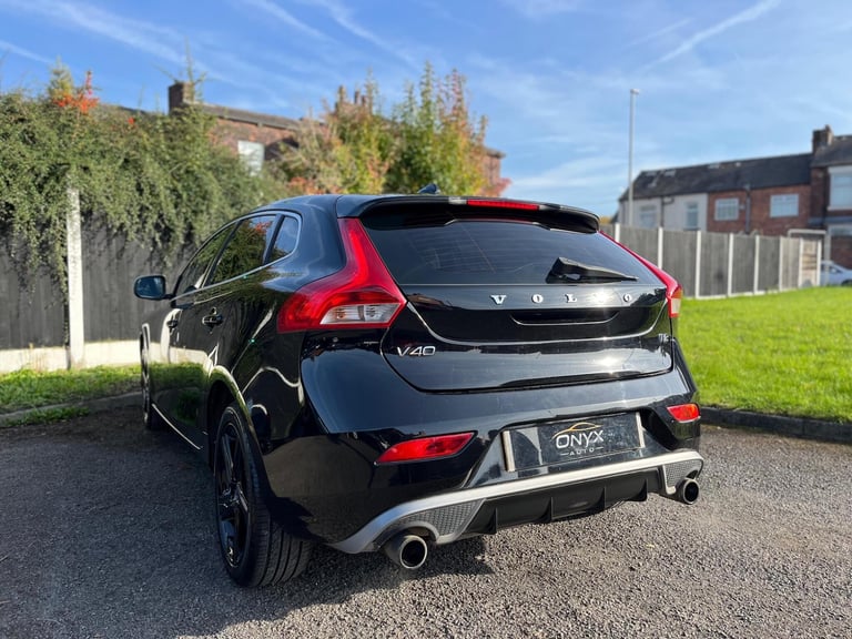 2015 Volvo V40 2.0 T2 R-Design Euro 6 (s/s) 5dr HATCHBACK Petrol Manual