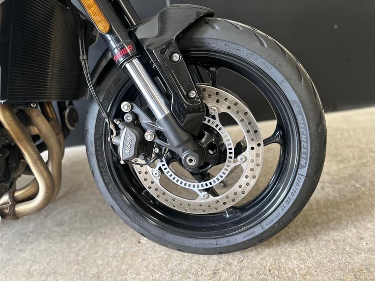 STUNNING ONE OWNER 2024/24 TRIUMPH TRIDENT 660 MOTORCYCLE
