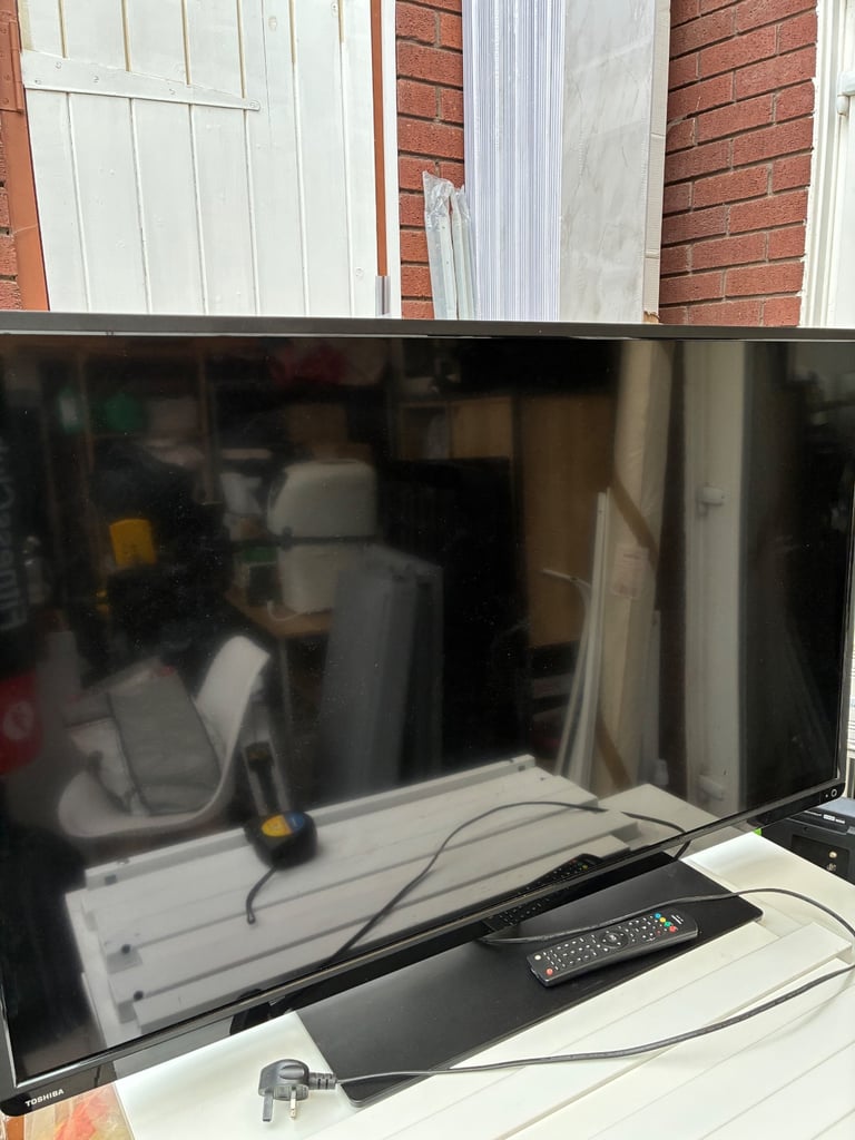 48 inch Toshiba tv