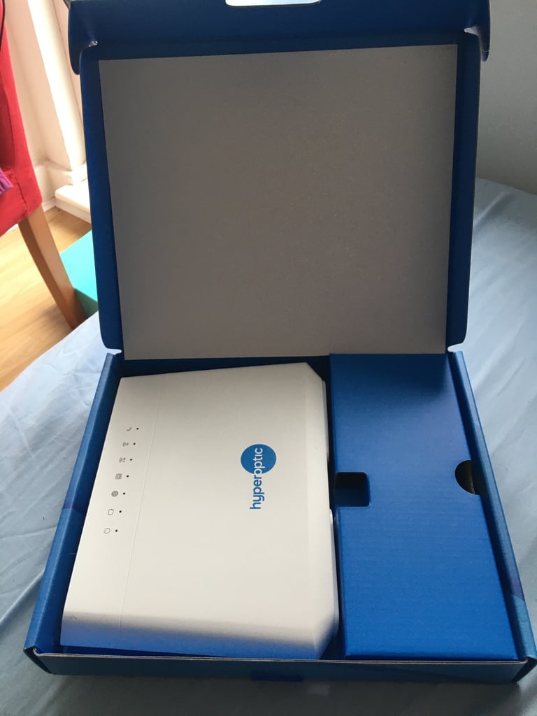 Brand new HYPEROPTIC Zyxel EX3301-T0 WLAN Gigabit IAD WiFi 6 (802.11ax) Dual Band Router