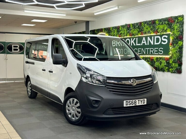 image for Vauxhall Vivaro COMBI CDTI S/S [SAT NAV, 9 SEATS &amp; STUNNING EXAMPLE]