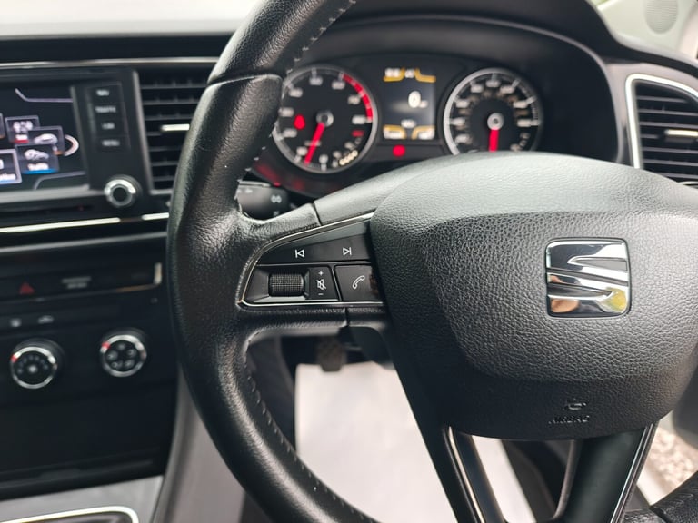2013 SEAT Leon 1.2 TSI SE 5dr [Technology Pack] HATCHBACK Petrol Manual