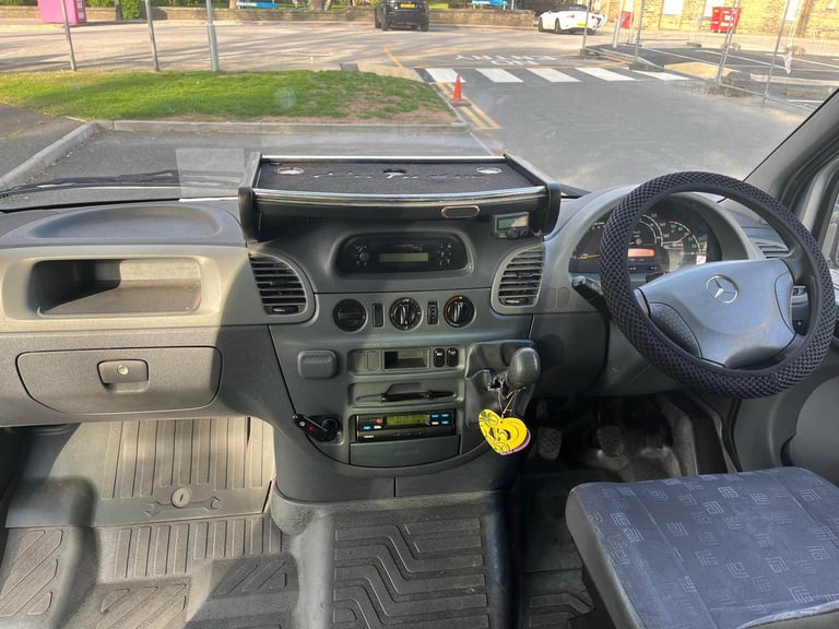 2003 Mercedes sprinter 411 cdi 17 seater minibus