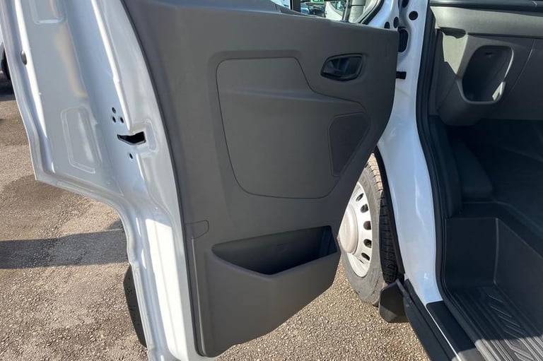 2025 Ford Transit 460 Leader L4 H3 ELWB High Roof 17 Seat Minibus RWD 2.0 EcoBlue 165ps, FRON Min...