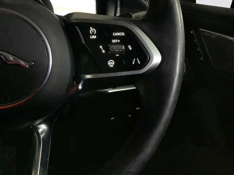 2019 Jaguar I-Pace 400 90kWh SE SUV 5dr Electric Auto 4WD (400 ps) HATCHBACK ELECTRIC Automatic