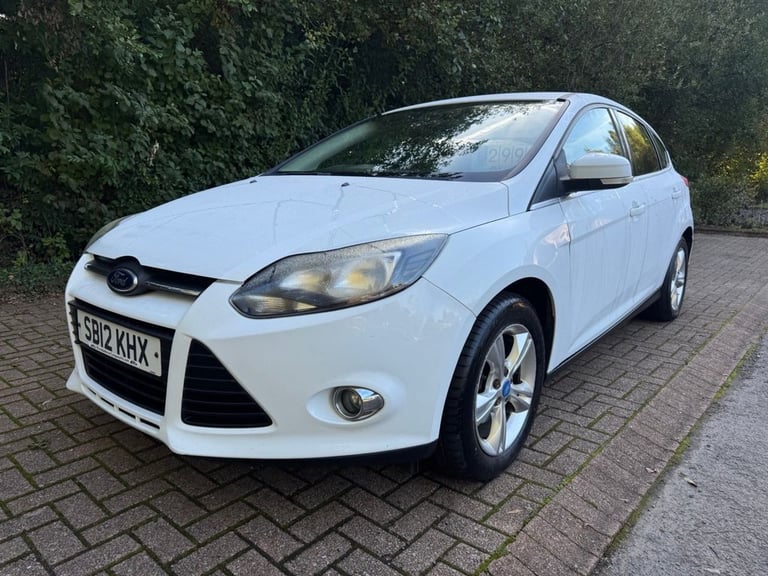 2012 Ford Focus 1.6 Zetec Hatchback 5dr Petrol Manual Euro 5 (105 ps) Hatchback Petrol Manual