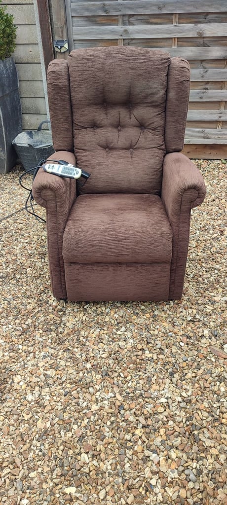 image for Riser/Recliner/Massage chair