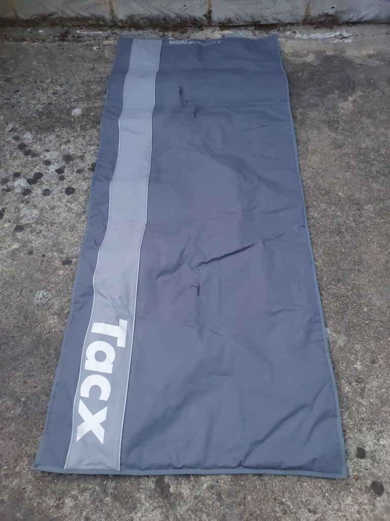 TACX bicycle indoor/outdoor trainer stand,like new